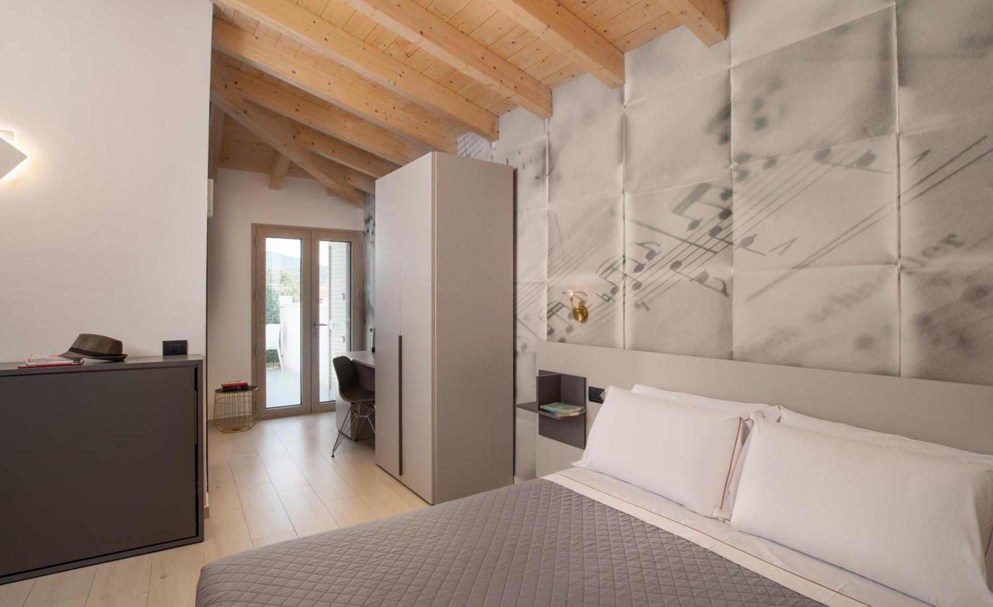 Theodore Rooms San Teodoro  Ngoại thất bức ảnh