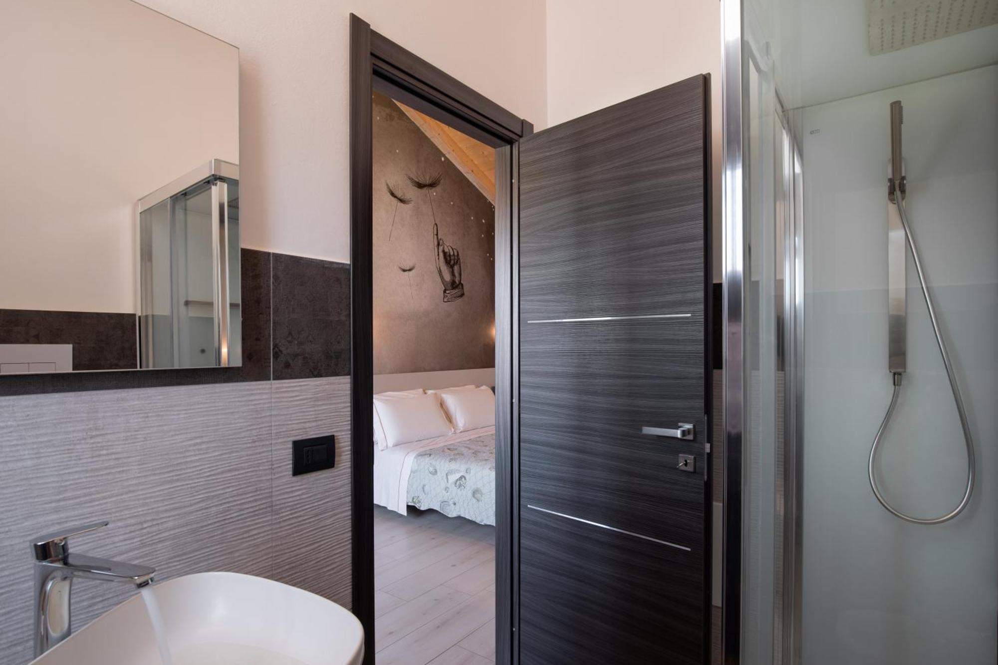 Theodore Rooms San Teodoro  Phòng bức ảnh